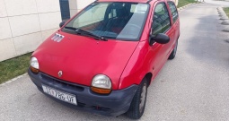 Renault Twingo 146000km bez hrđe mala potrošnja dobro radi i vozi