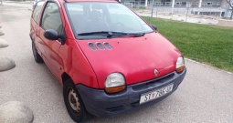 Renault Twingo 146000km bez hrđe mala potrošnja dobro radi i vozi