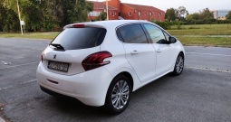 Peugeot 208 Allure, 1.2 (81 kw / 110 KS), veliki servis, HR, reg. 10/25., 84 tkm