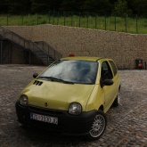 Twingo 2002.god, rega 7.2025., 2 seta guma