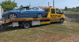 Honda Civic sedan 1.8 2006.g, 103 kw - karambol