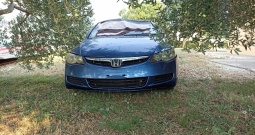 Honda Civic sedan 1.8 2006.g, 103 kw - karambol