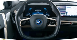 NOVO BMW iX xDrive50 Sport 523 KS, ZRAČNI+ACC+KAM+LED+GR SJED+PANO+HEAD+ASIST