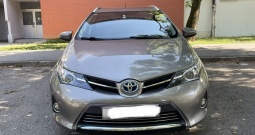 Toyota Auris karavan, Hybrid 1.8 full oprema