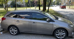 Toyota Auris karavan, Hybrid 1.8 full oprema