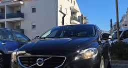 Volvo V40 D2