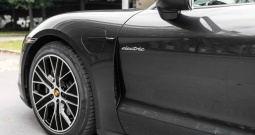 Porsche Taycan Sport Turismo 476 KS, ACC+PARK+KAM+PANO+BOSE