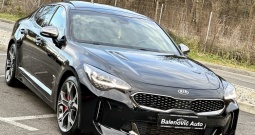 Kia Stinger 3. 3 v6 gt full •370 ks• 4x4•šiber• h&k• hud•kamere 360• zg