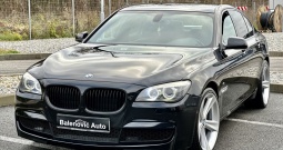 BMW serija 7 740d X-drive m-paket •306 ks• pro navi•kamera•koža•alu 21