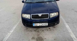 Prodajem auto Škoda Fabia