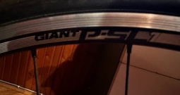 Bicikl Giant defy advanced 1 full carbon
