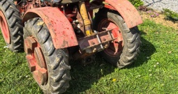 Traktor Tomo Vinković
