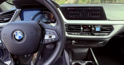 Prodajem BMW serije 1 , 118i automatik