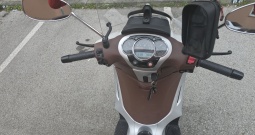 Beverly 300