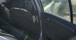 prodajem golf 7 godinu dana reg