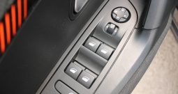 Peugeot 2008 1.2 Puretech *NAVIGACIJA, KAMERA*