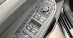 VW Golf VIII 2.0 TDi *LED, NAVIGACIJA, KAMERA*