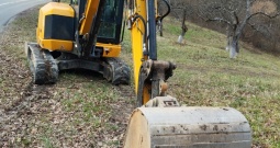Jcb 65 r1