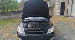 Škoda Octavia 1.6 TDI, Ambient SW, garancija, servisna knjiga-kartice