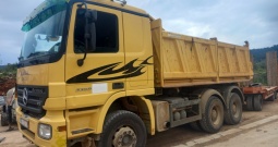 Mercedes Actros 3350